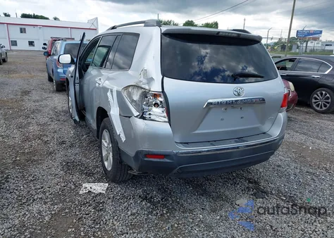 2011 Toyota Highlander Base V6 из США, поврежденный, VIN 5TDBK3EH5BS067518